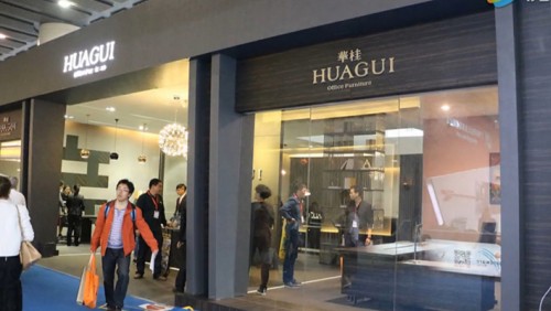 華桂家具接受畢加展覽采訪，亮相廣州家具展